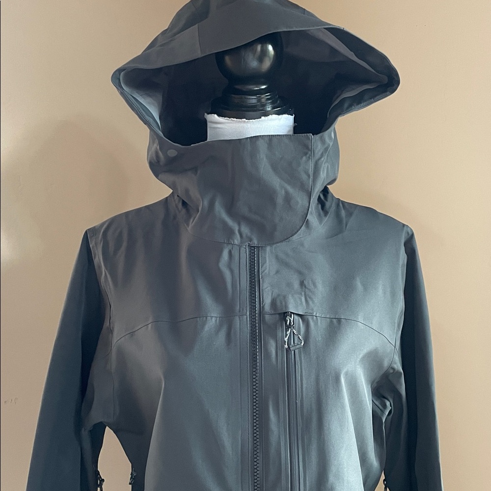 Strafe Women’s Waterproof Shell Jacket, Charcoal … - image 2